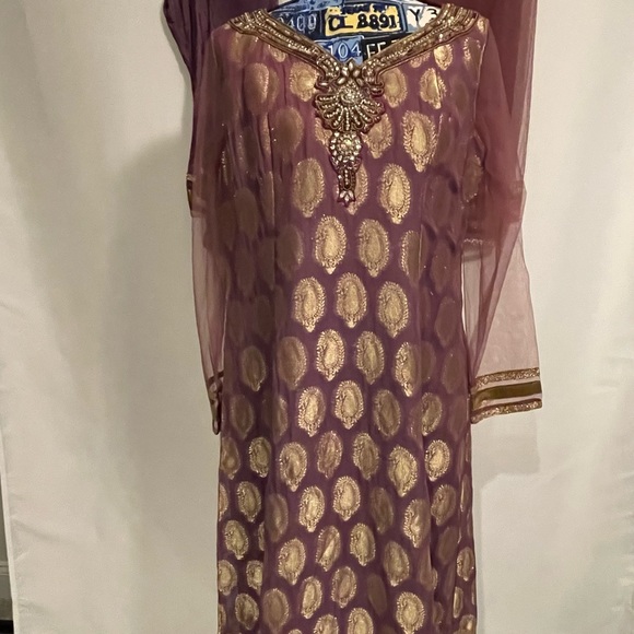 Purple & Gold Salwar Kameez Indian 3-Piece Set – Punjab/Pakistan Style - Picture 1 of 9